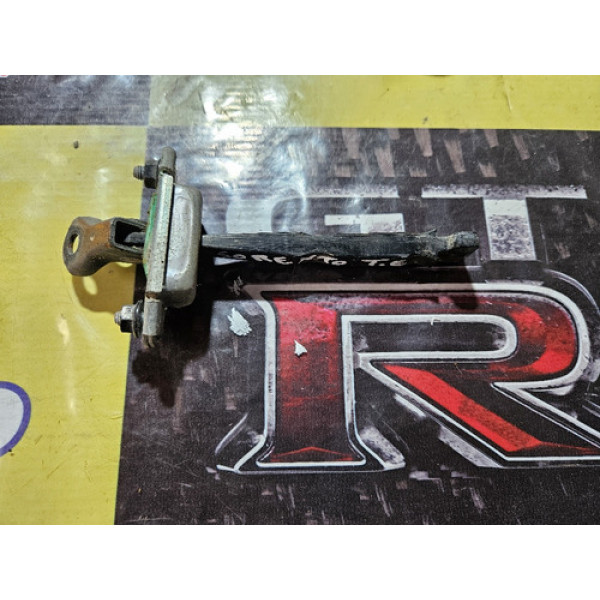 Limitador De Porta Traseira Esquerda Kia Sorento 2012