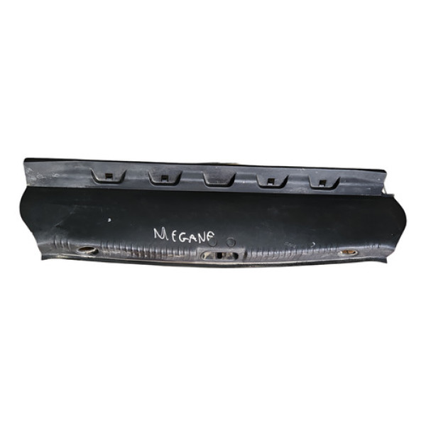 Acabamento Soleira Porta Malas Renault Megane Sedan