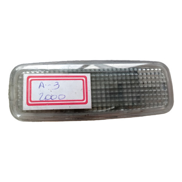 Luz De Cortesia Interna Para Audi A3 A4 A6 E A8 8l0947105a
