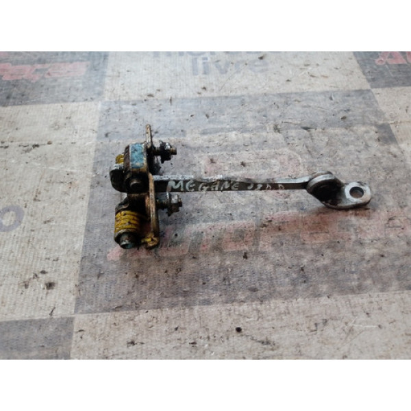 Limitador Porta Dianteira Direita Renault Megane 1998 33707