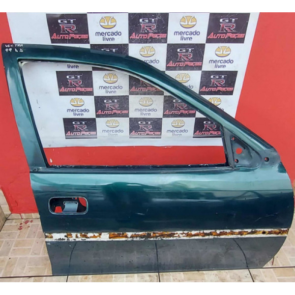 Porta Dianteira Direita Gm Vectra 97/06