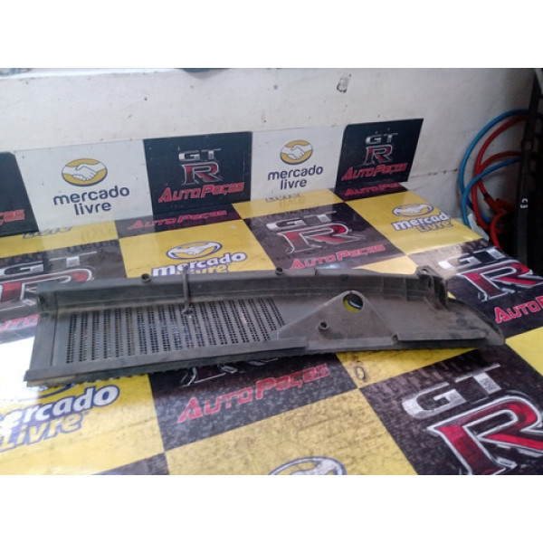 Churrasqueira Do Parabrisa Kadett Le Gm 52280073 Usado 