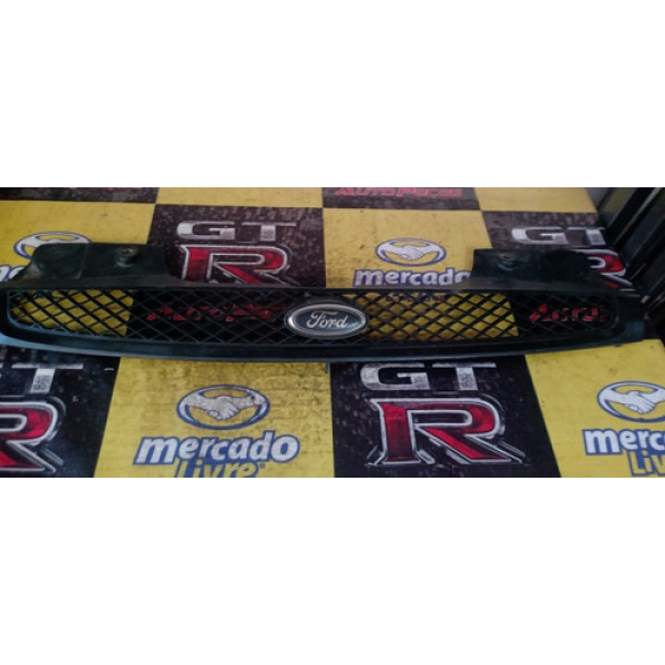 Grade Para-choque C/ Emblema Ford Fiesta 06 2s658200 Usado 