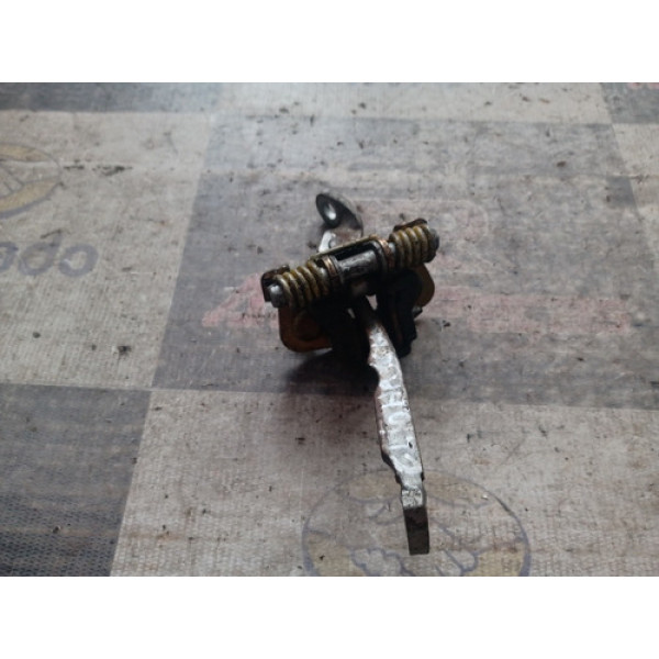 Limitador Da Porta Dianteira Esquerda Renault Clio 2010